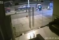 男子為低價接手會所 半夜用彈弓打碎其門窗