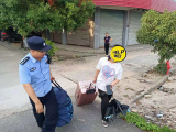 马鞍山花季少女外出打工流落他乡 无为民警驱车送她回家