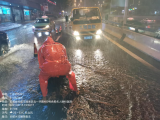合肥市政、排水部门出动2000余人次应对强降雨 目前市政道路通行正常