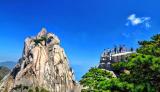 天柱山：清凉山水带活避暑经济  