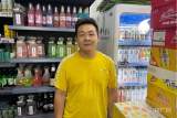 暴雨中鄭州外賣小哥接“超長跑腿訂單”：深夜蹚水救出被困公交車的老人