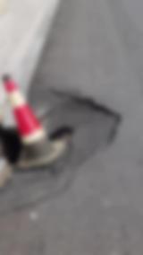 合肥一路口出现空洞  有脸盆大  已被填补