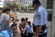 4歲男童光屁股溜出家門 蕭縣警民幫他找媽媽
