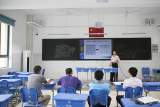 发动学生给老师买礼品 家委会别再出“幺蛾子”了