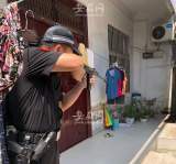 百余斤重发狂藏獒闯入村民家中  萧县民警开枪将其击毙