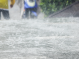 “烟花”逼近！安徽东部和北部有100-220毫米大暴雨