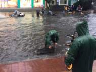 暴雨致合肥部分道路積水嚴(yán)重  