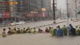 河南新乡遭遇暴雨：牧野站2小时降水267.4毫米
