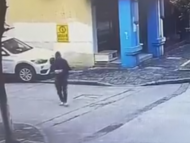 蕪湖：男子見車窗沒關實施盜竊 得手后當街數錢