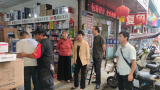 蚌山区组织工作组指导雪华乡(宏业村街道)推进光彩大市场安全隐患排查整治工作