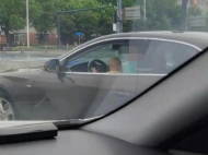 蕪湖一男子抱9個月嬰兒開車 被處罰