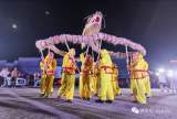“舞草龙”庆中秋 黄山徽州区为游客呈上民俗盛宴