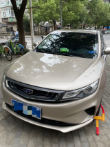蕪湖一“黑頭車”被查 駕駛員反鎖車門企圖串供