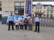 兩女孩因“不想上學”離家出走  泗縣民警助其回家
