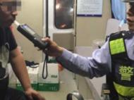 天長：男子酒駕遇查 竟棄車跳進蓮花池
