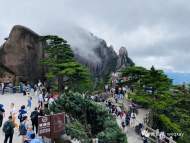 黃山風景區中秋假期第二天迎來萬余名游客