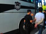 马鞍山：仓库变身赌场 民警突袭抓获涉赌人员13人