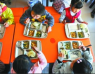 網(wǎng)友建議池州城區(qū)中小學(xué)能設(shè)“小飯桌”  官方回應(yīng)