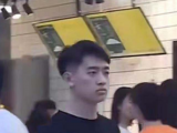 安财一学生校内食堂影像成热搜：“我不是高冷，是真看不清！” 