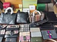 涉案金額近百萬！南京滁州警方攜手抓獲一名銷售假冒奢侈品的嫌疑人