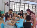 “战时”子女托班为民警辅警解后顾之忧