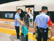 患病旅客“寸步難行”急求助 合肥鐵警“雪中送炭”暖人心
