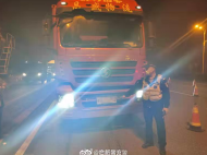 合肥：重型半掛車駕駛員醉酒后駕車 酒精含量249mg/100ml