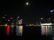 戴健：天鵝湖畔月