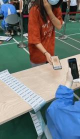 采样登记仅需数秒，“安康码”让核酸检测采样更快捷！