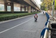 現場短新聞短視頻大賽｜合肥這段人行道過窄  行人吐槽太難過