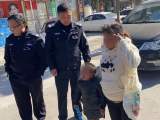 三岁幼童集市走失 萧县民警助团圆