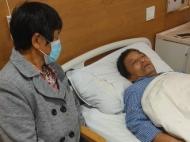 合肥：工人高架桥墩下工作 被钢板模砸中致十根肋骨骨折