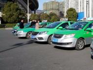 合肥出租車合乘新規(guī)定：征得同意可兩戶合乘  按7折計價