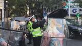 动真格！巢湖交警街头拆除电动车雨篷