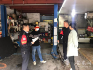 100多家店被罰 合肥城管?chē)?yán)查占道洗車(chē)