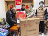 因出行不便 “长津湖战役”直击者张崇岫老人获赠一部新轮椅