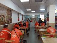合肥一早餐店為環(huán)衛(wèi)工提供免費愛心早餐