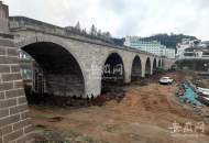 黃山市屯溪鎮海橋“閃亮登場”
