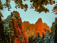 安徽市場(chǎng)監(jiān)管發(fā)布“雙節(jié)”消費(fèi)提示 ：錯(cuò)峰旅游  理性購(gòu)物