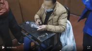 飲料瓶開鎖！蚌埠這名男子落網后審訊室里