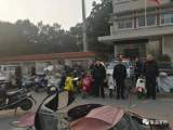 做表率!巢湖市城管局率先拆除23辆电动车遮阳棚
