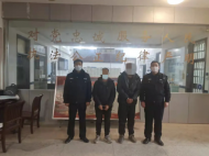 兩男子欠下巨額賭債竟結伙偷狗 被鳳陽警方拘留