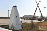 安徽首架退役大飛機拆解追蹤：記者現場直擊機翼與機身“分離”
