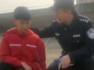 六安一少年救下受傷老鷹   為它搭“窩”還給它喝珍珠奶茶