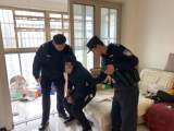 男子服大量药片欲自杀 蚌埠警方上演生死营救