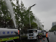 炮轟積雪！合肥經(jīng)開區(qū)4臺霧炮車和29臺高壓水車就位