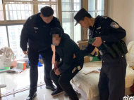 蚌埠一男子服用大量藥片欲輕生 妻子報警求助