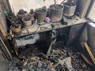電動車電瓶在家中陽臺充電起火 新房被燒一片狼藉 事發合肥一小區
