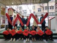 解決學(xué)生假期“看護(hù)難”問題  ?合肥市開展“五彩假日”托管班 