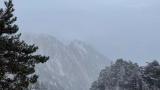 六安天堂寨景区迎来降雪 银装素裹美如画